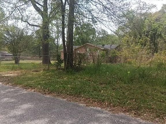 3rd image of 19575 Dees Rd