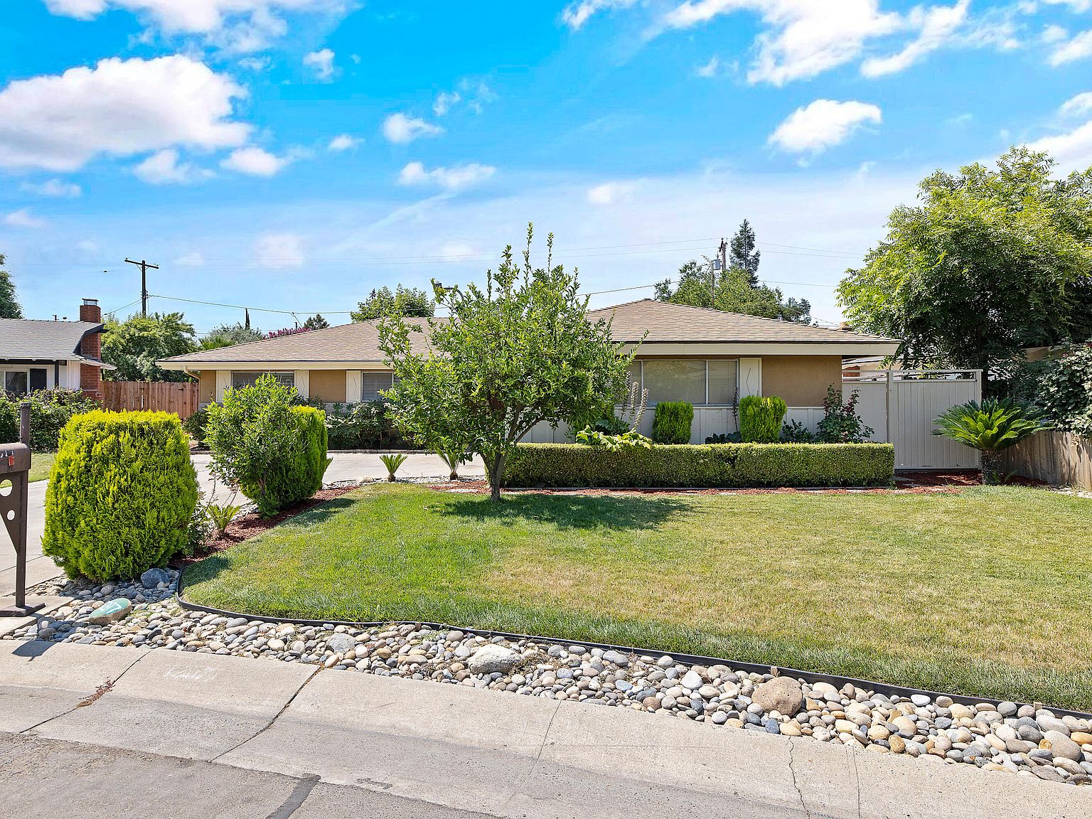 1207 W Cambridge Avenue, Visalia, CA 93277 Zillow