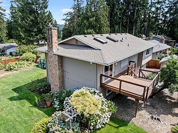 2nd image of 8510 University Point Circle NE