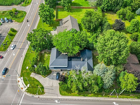 3rd image of 1652 Taunton Rd