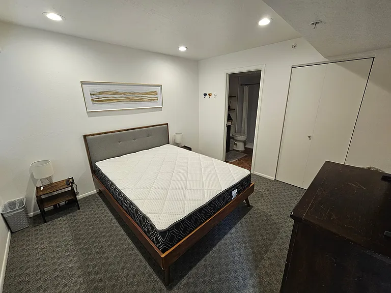 2000 Prospector Ave #203 — Photo 11