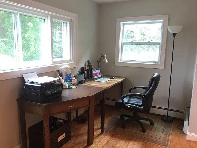300 Maverick St #1 — Photo 6