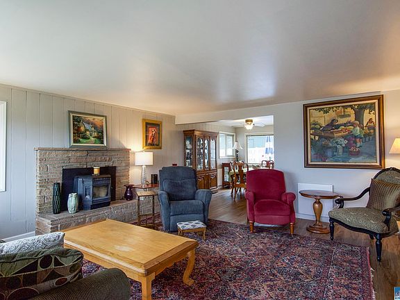 4th image of 210 S Orcas Ave