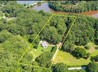 81 Hughes Rd, Toccoa, GA 30577