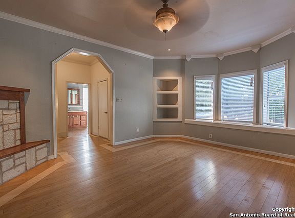 5th image of 519 W Craig Pl APT 2