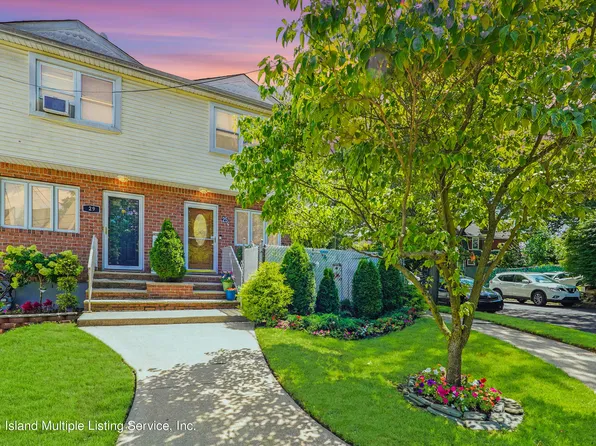 25 Brooks Pl, Staten Island, NY 10310