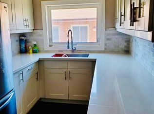 1788 Dufferin St, Toronto, ON M6E3P4