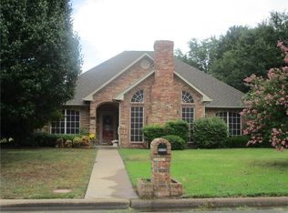 10901 Trafalgar Dr, Greenville, TX 75402