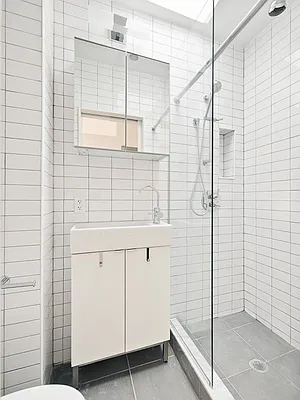 Rented by Veracity NYC LLC | media 20