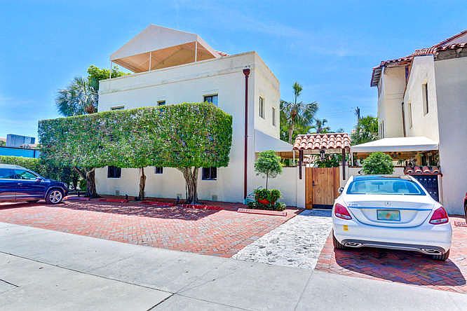 1st image of 214 Chilean Ave
