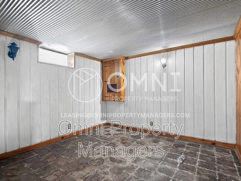 11529 Roxbury St — Photo 33