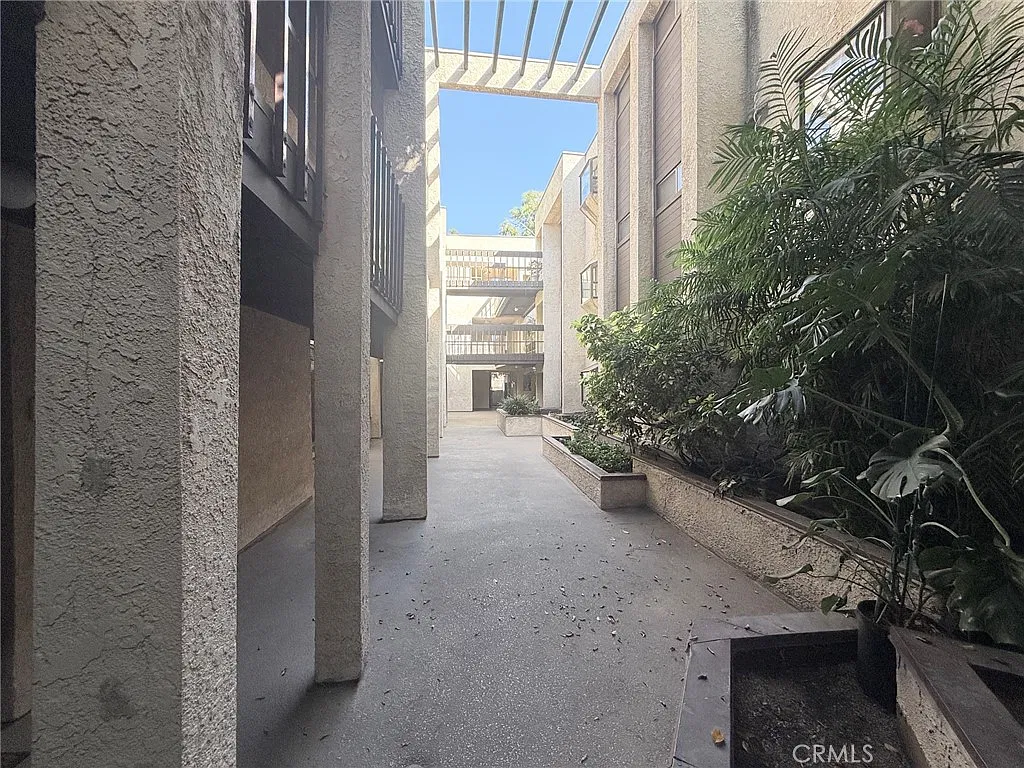 2 bed, 1450 sqft, $3,199 — Photo 3