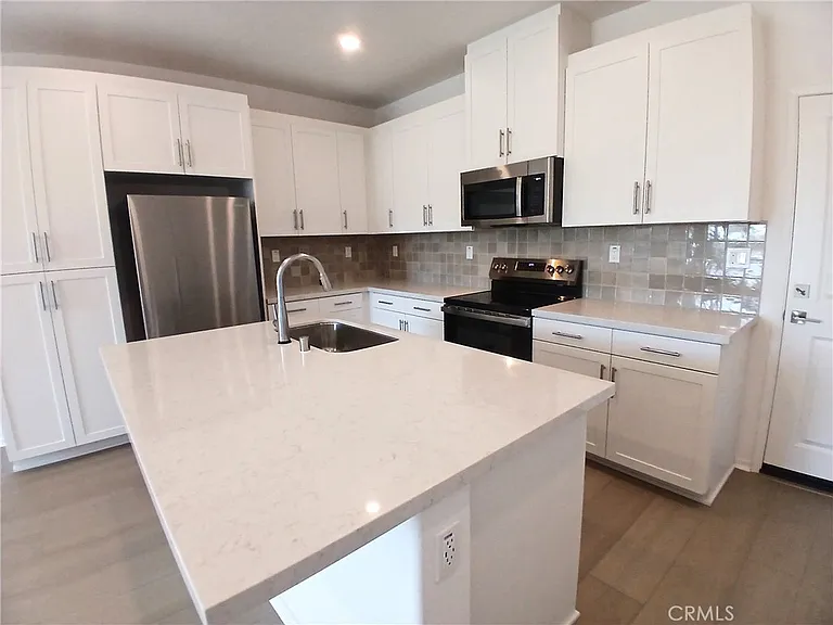 16201 Plumeria Ln — Photo 3