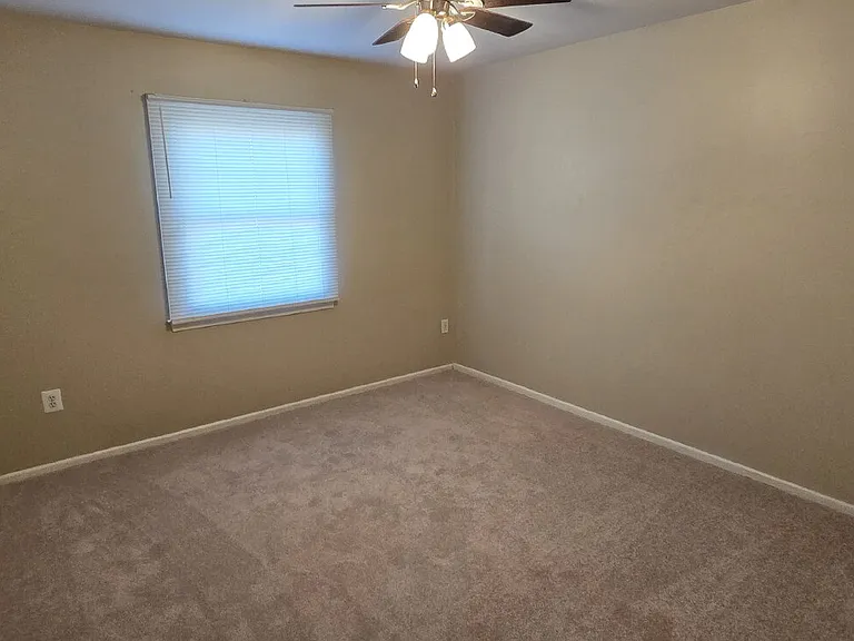 12735 Lighthouse Ln #UPSTAIRS — Photo 12
