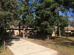 70 Hiwon Dr, Conroe, TX 77304