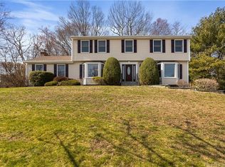 1940 Cutspring Rd, Stratford, CT 06614
