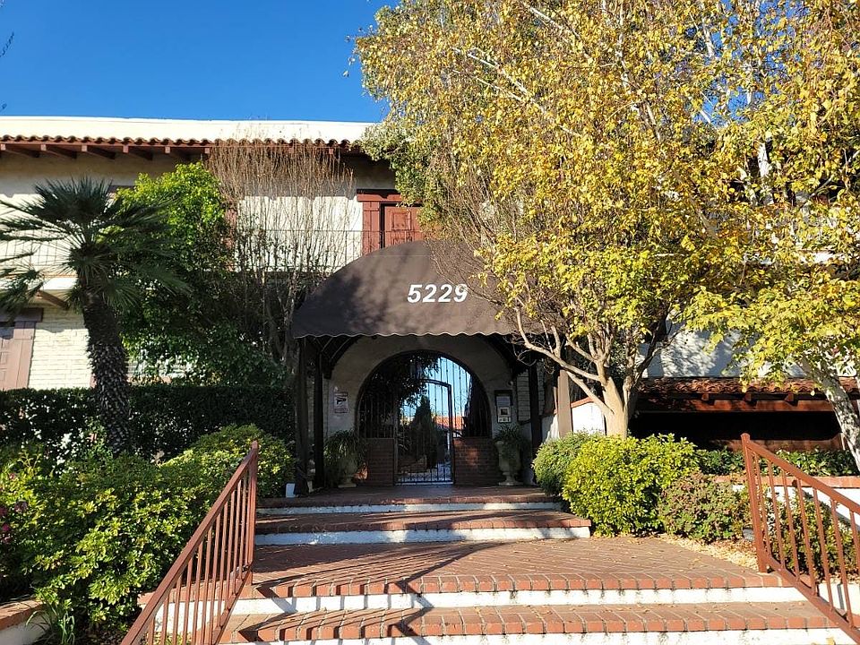 1st image of 5229 Balboa Blvd Unit 25