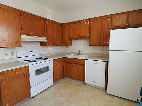 5th image of 4320 S 48th St APT 2