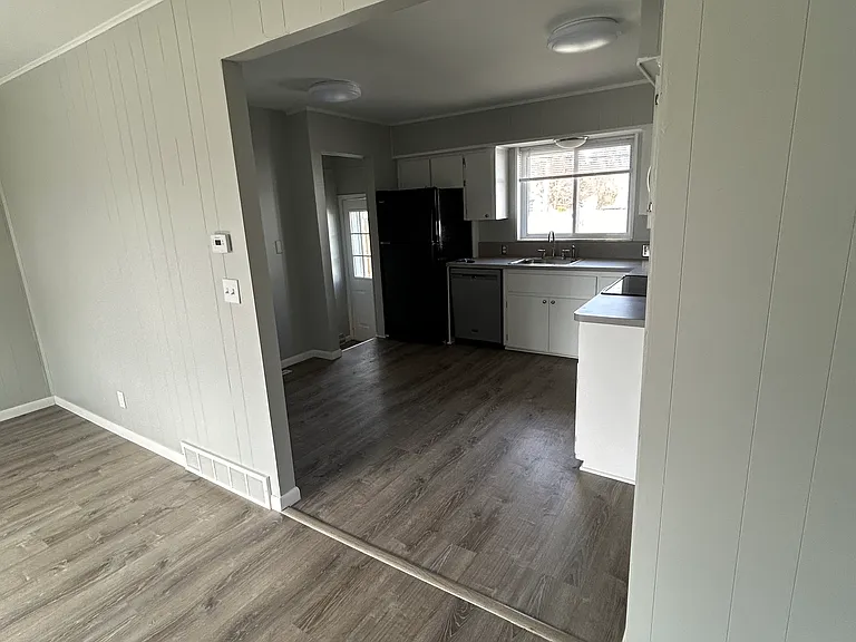 60 Jennings Rd — Photo 4
