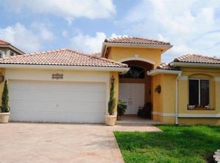 15898 SW 65th Ter, Miami, FL 33193