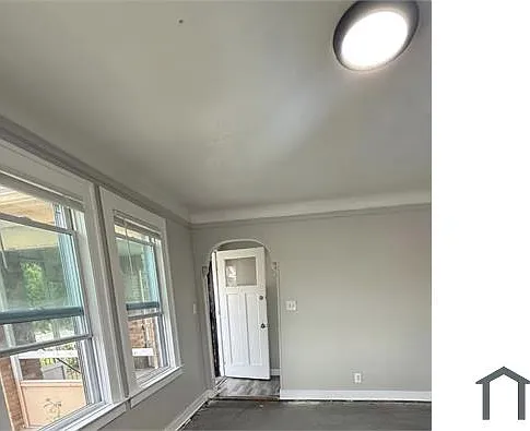 3 bed, $1,000 — Photo 3
