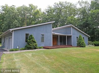 22 Petrie Ct, Falling Waters, WV 25419