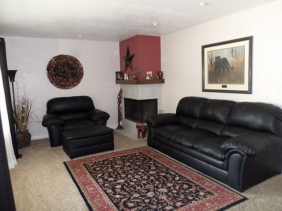 4th image of 10170 S Amaryllis St