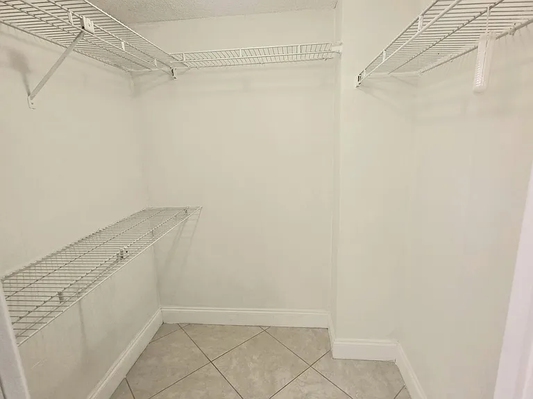 3100 NE 48th Ct #113 — Photo 31