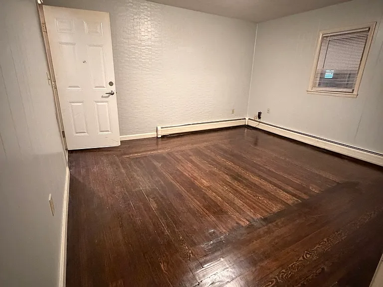1911 Smith St #2 — Photo 7