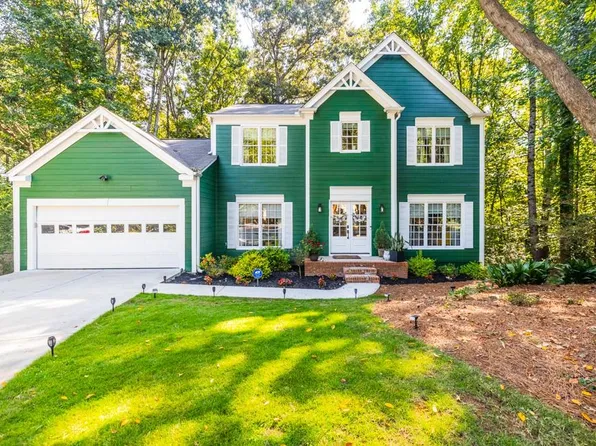 6615 Maid Marion Close, Alpharetta, GA 30005