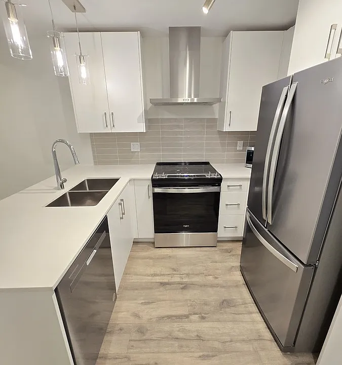 6338 King George Blvd #37