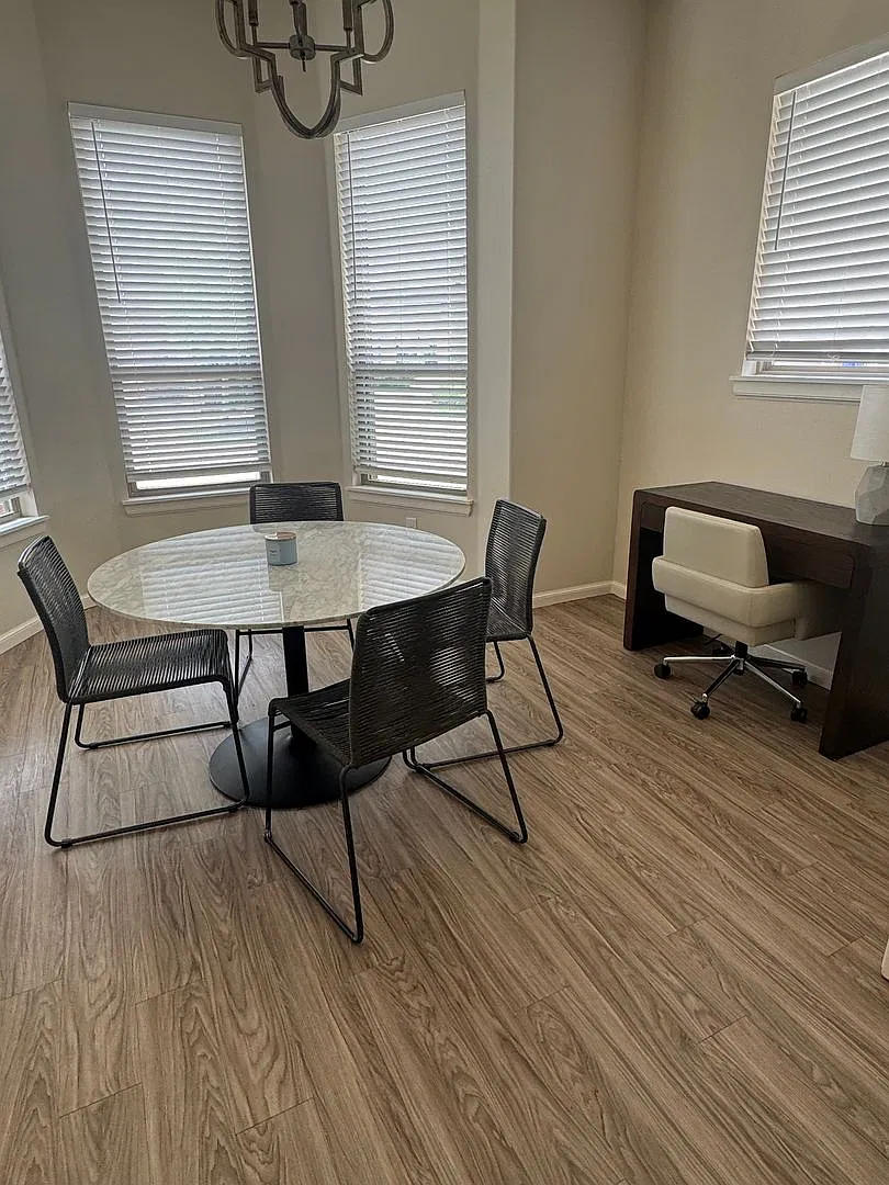 Stunning fully furnished 3 Bed 2.5 bath homes in The Enclave! — Photo 3