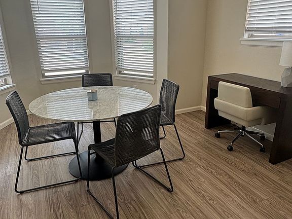 3rd image of 3427 Enclave Pl