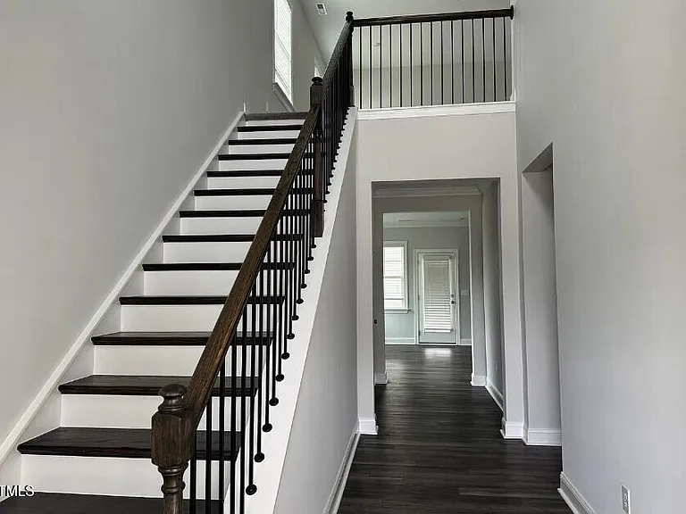 152 Canyon Gap Way — Photo 3