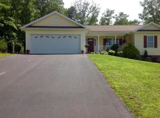 158 Dewey Dugger Rd, Johnson City, TN 37601