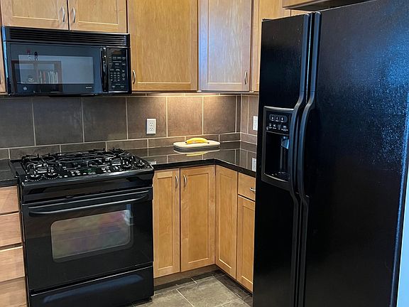 2nd image of 210 S 16th St APT 919