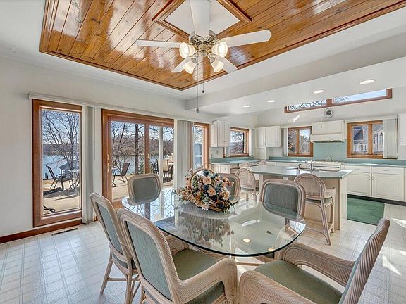 4th image of 312 Spring Dr