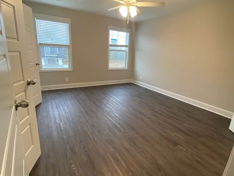 1024 Glenkirk Dr — Photo 9