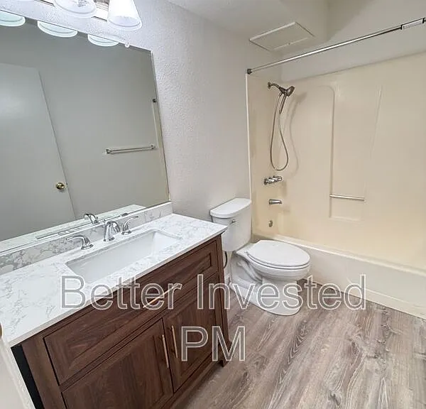 745 S Dora St #H — Photo 7
