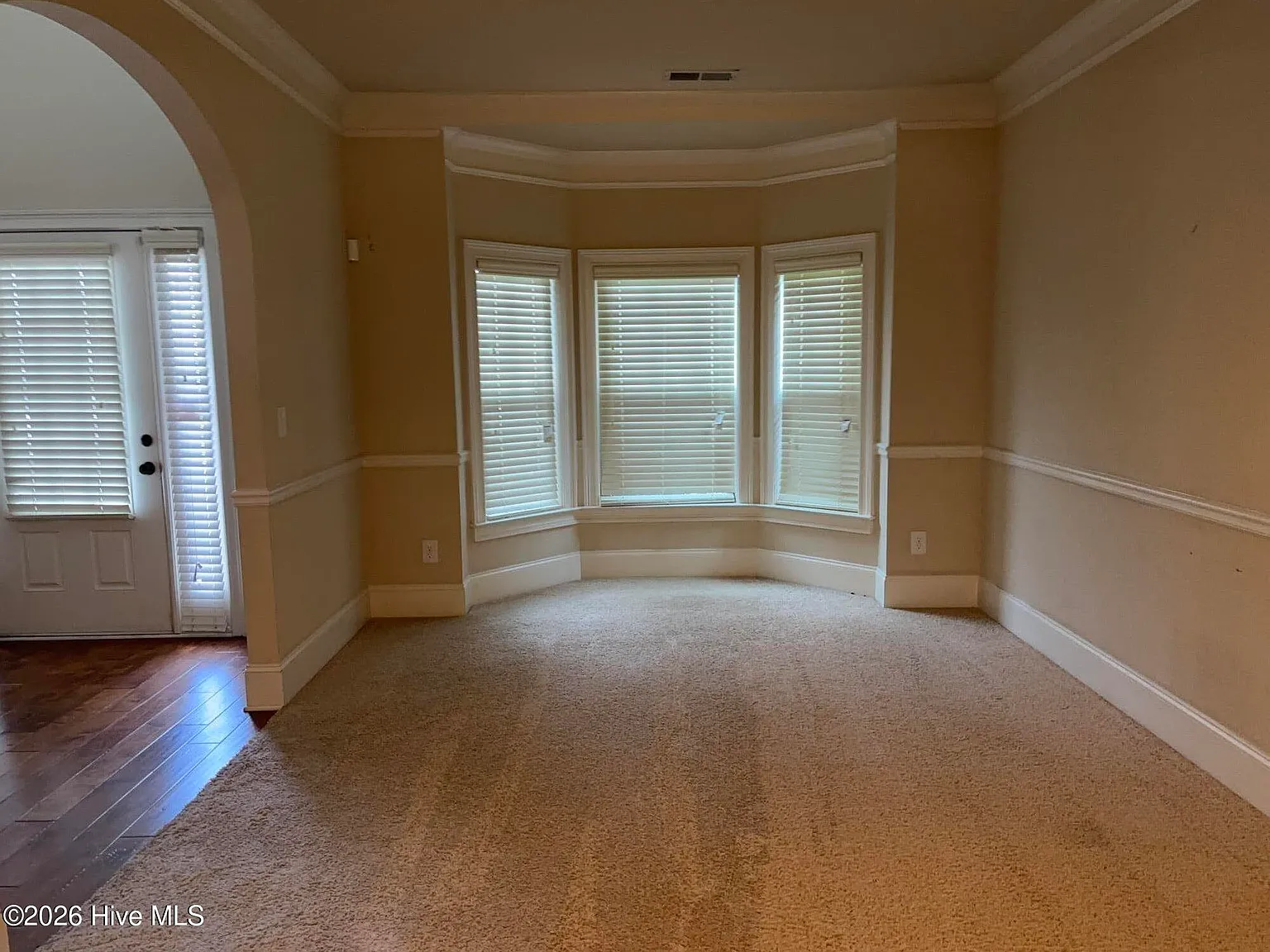 4 bed, 2.5 bath, 2619 sqft, $2,100 — Photo 2