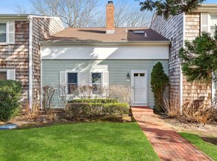 570 Hampton Rd APT 7, Southampton, NY 11968