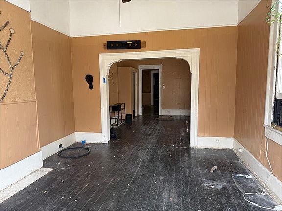 2nd image of 1426-28 Spain St