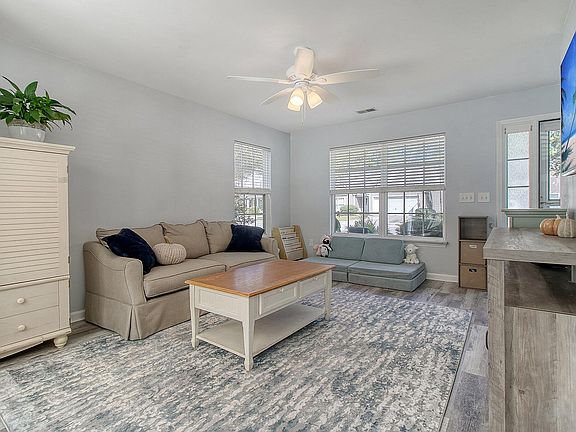 4th image of 1365 Palm Cove Dr