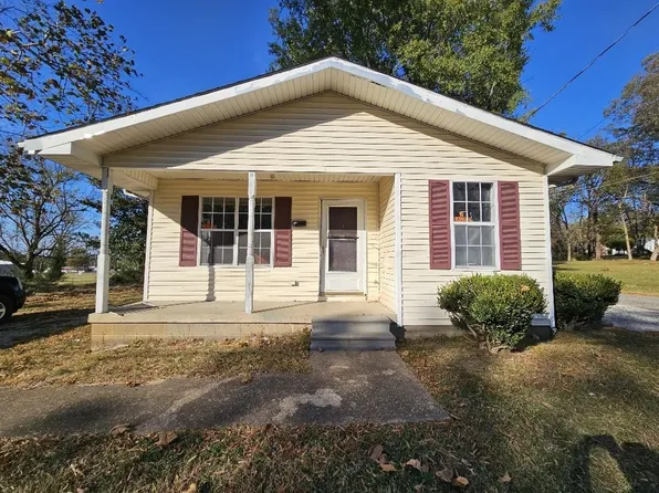 732 Walnut Ave, Mc Kenzie, TN 38201