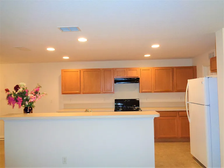 1636 Pointe West Way — Photo 10
