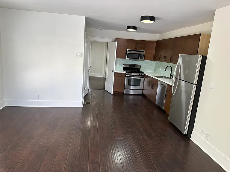 1206 N Orange Grove Ave #B — Photo 2