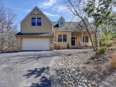 114 Anatomig Rd, Pocono Pines, PA, 18350