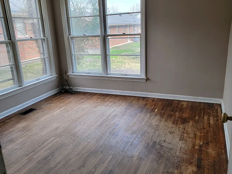 305 Romar Pl — Photo 4