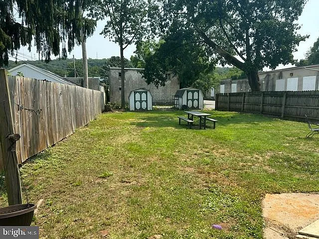 317 N State St — Photo 11