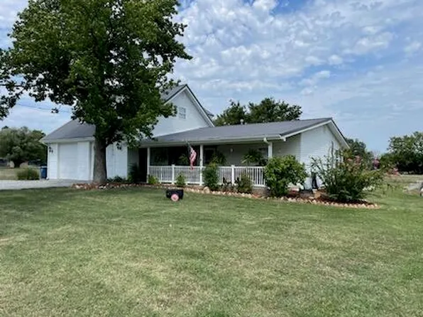 402 S Maple St, Fairland, OK 74343